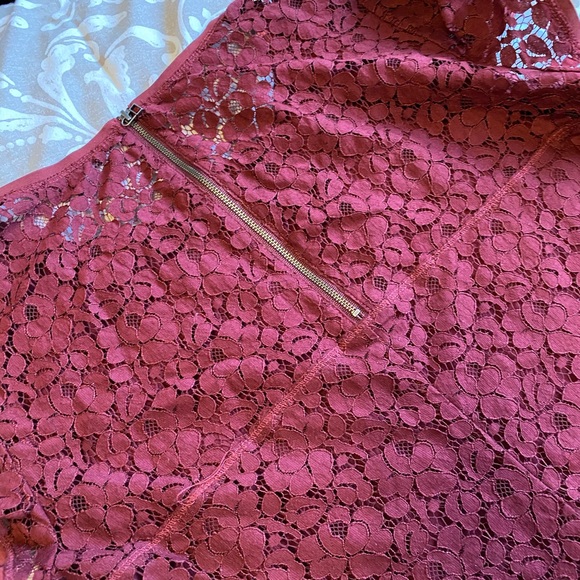 Talula Lace Dress - Picture 2 of 3